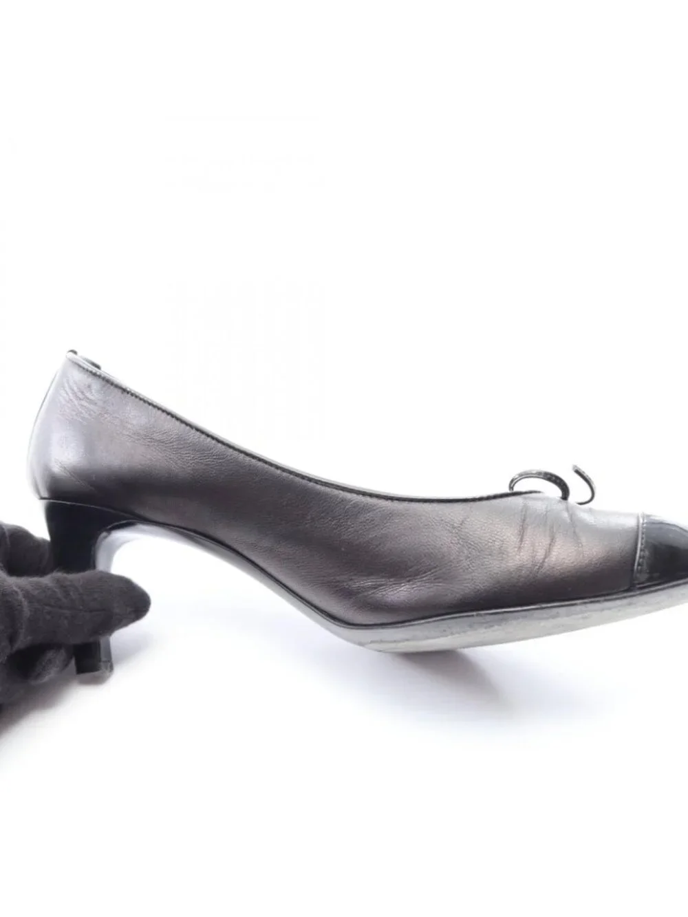 Chanel Pumps CC Logo Leather Patent Heels